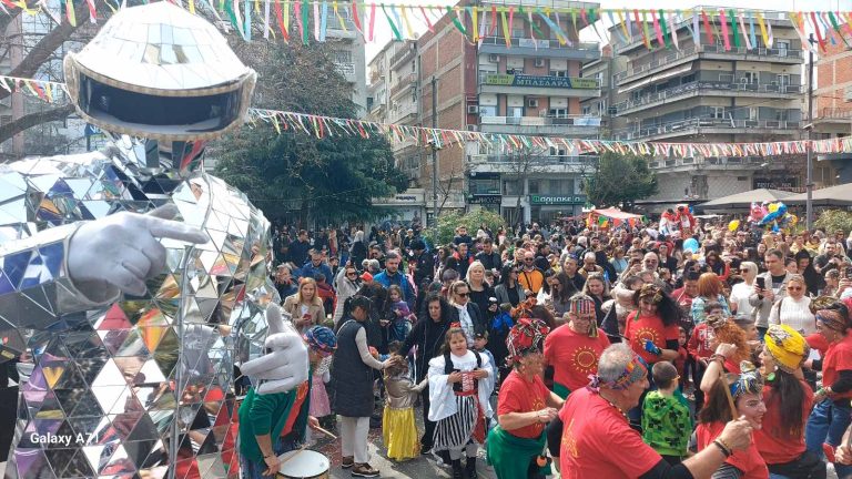 Δήμος Κατερίνης/ MASQUERINI 2024: Κέφι, χρώμα & πλήθος κόσμου στις αποκριάτικες εκδηλώσεις