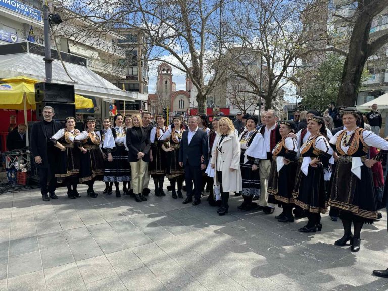 Κορυφώθηκαν οι εορταστικές εκδηλώσεις για την 25η Μαρτίου στην Κατερίνη