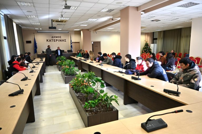Ενημερωτική επίσκεψη εκπαιδευόμενων της ΕΠΑ.Σ ΟΑΕΔ στον Δήμο Κατερίνης